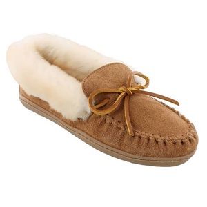 Minnetonka Moccasins Alpine sheepskin slip on